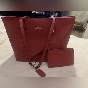 Dusty rose coach tote bag with wristlet